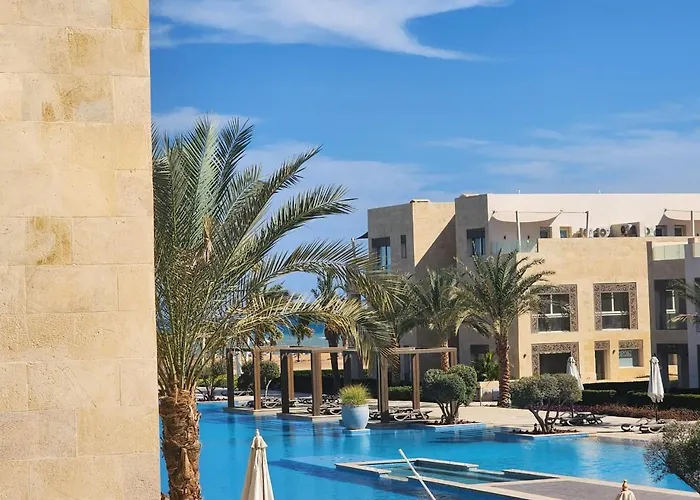 公寓 Elgouna - Mangroovy 2br - Pool & Sea View 洪加達