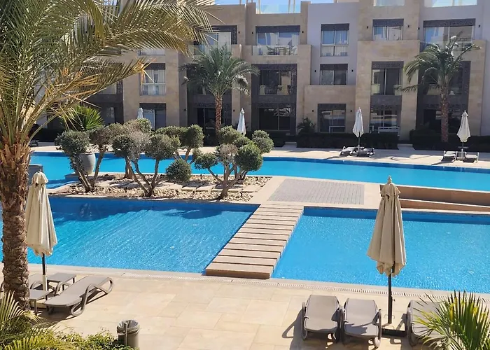 Elgouna - Mangroovy 2br - Pool & Sea View 洪加達